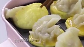 风干饺子“玉化”现象：文化创意与网红经济的未来趋势